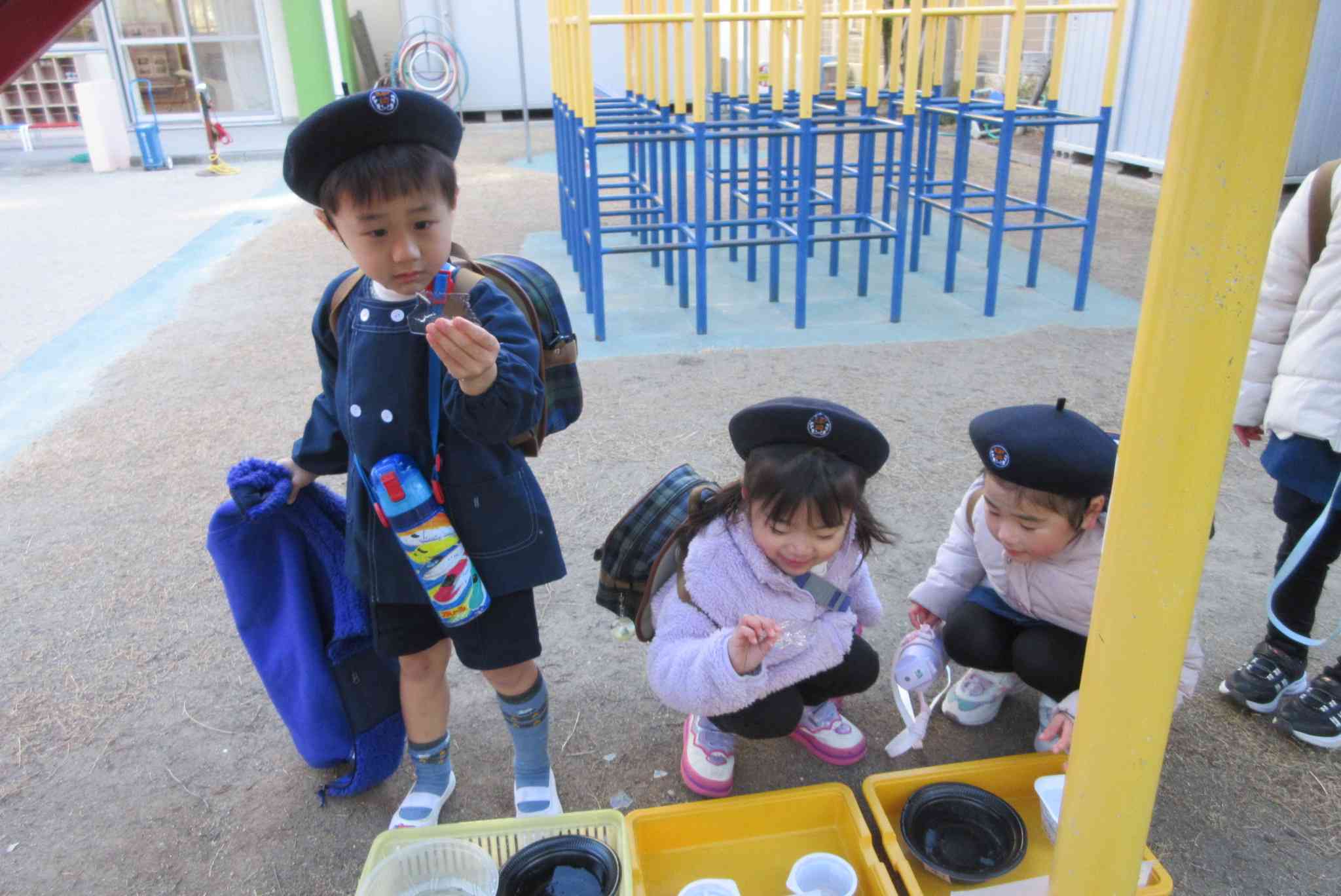 ③氷できた！こっちはできてない・・・